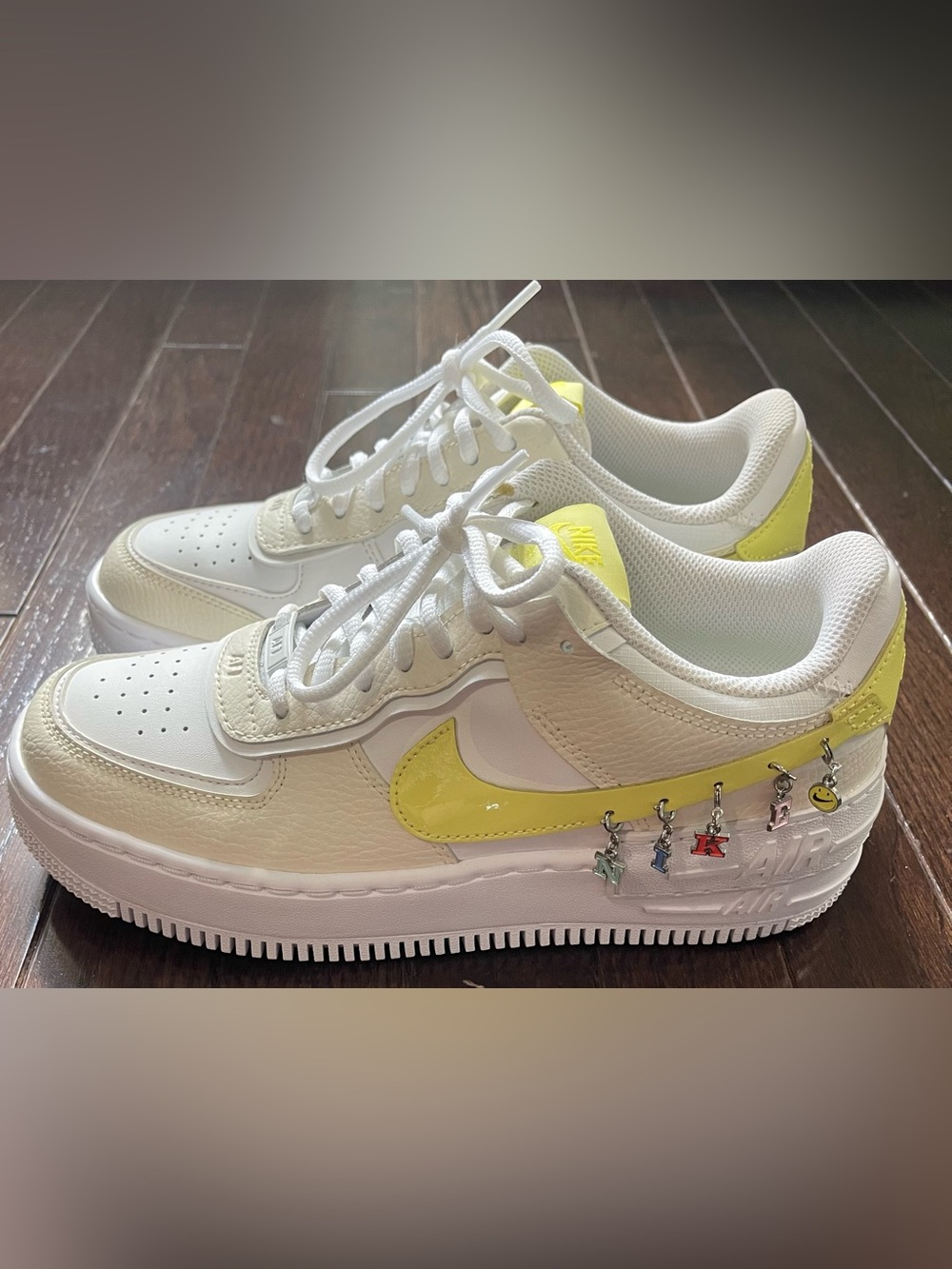 Nike Air Force 1 Shadow SE "Pale Ivory Light Zitron"